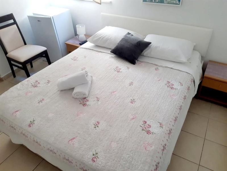 Apartment Luna Tribunj Трибунь Екстер'єр фото