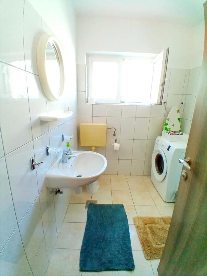 Apartment Luna Tribunj Трибунь Екстер'єр фото