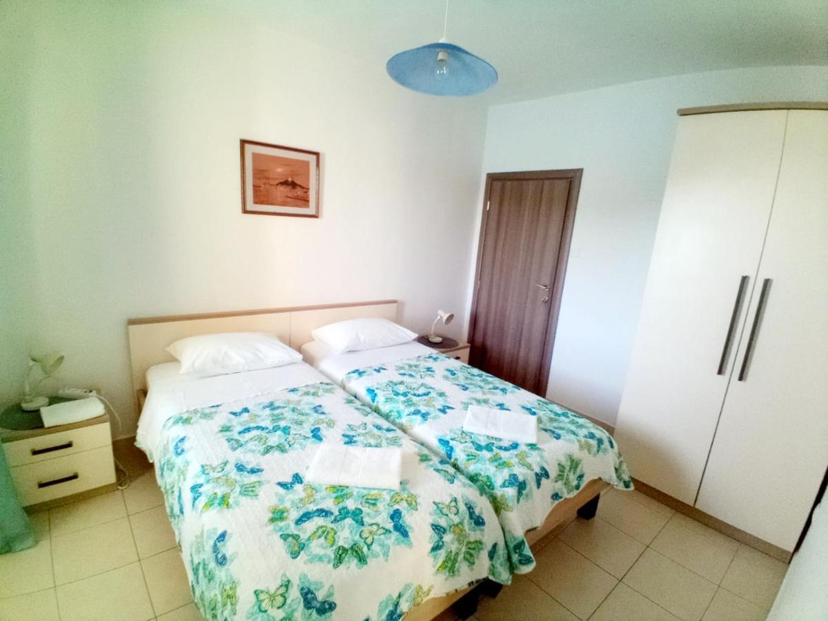 Apartment Luna Tribunj Трибунь Екстер'єр фото
